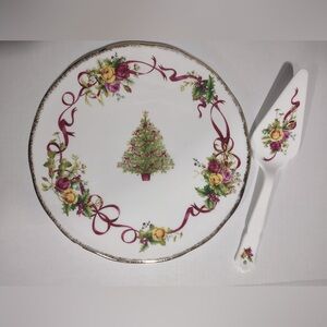 Royal Albert Old Country Roses Christmas Tree Cake Plate & Server, NEW